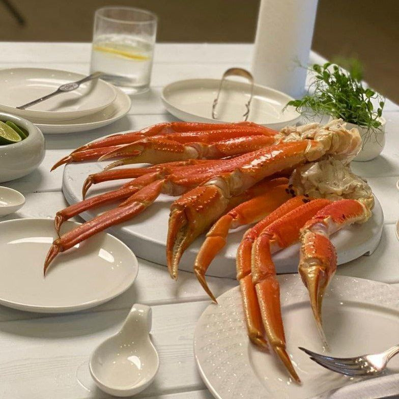 Wild Alaskan Snow Crab Legs Size L-2L 1 lb
